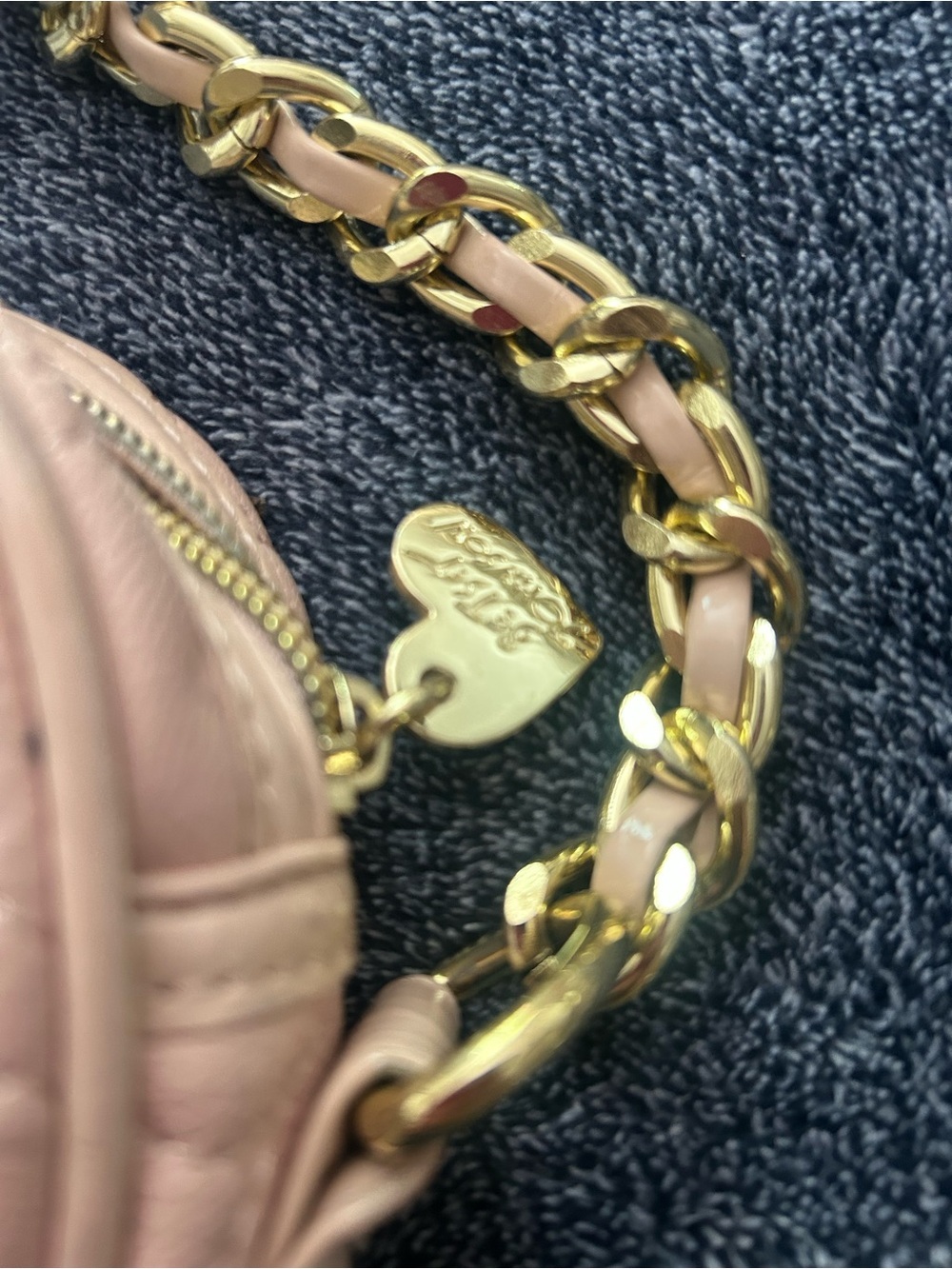 Betsey Johnson Soft Blush Heart Quilted Mini Crossbody with Gold Chain - Picture 4 of 5